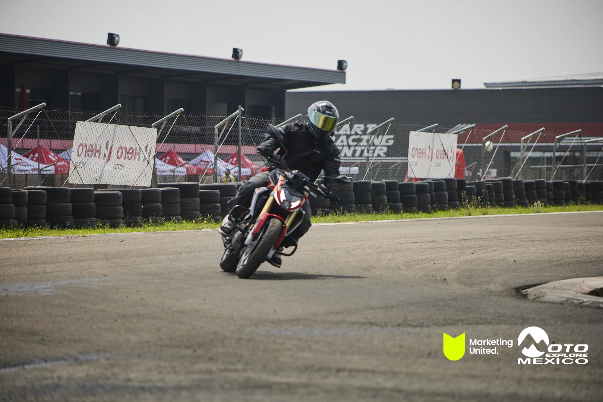 HUNK TRACKDAY 294